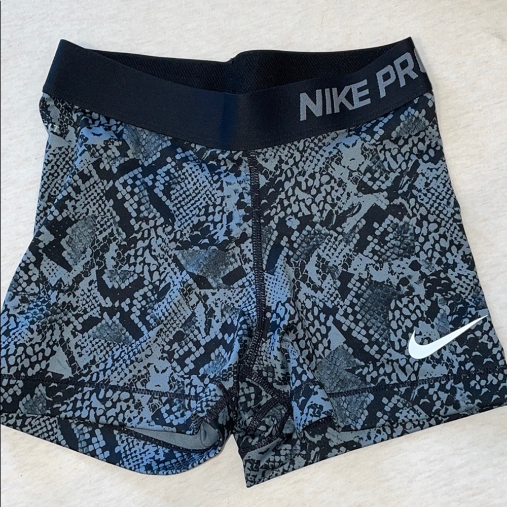 SNAKESKIN NIKE PRO